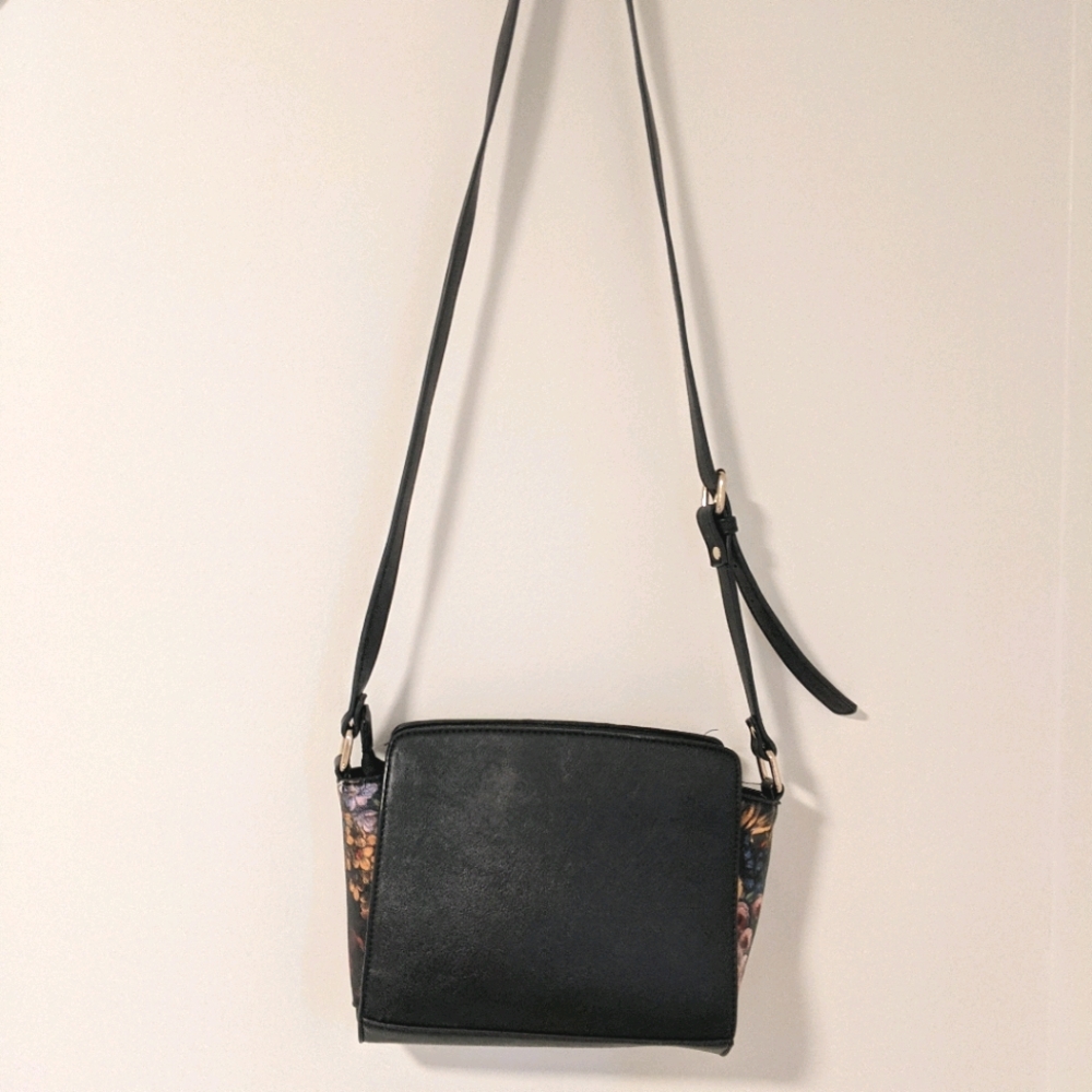 Black purse